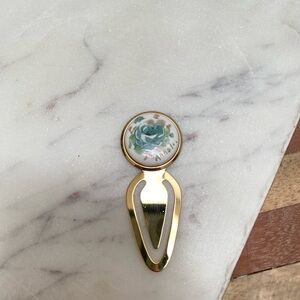 Vintage - Hand-painted Gold and Green Floral Vintage Bookmark